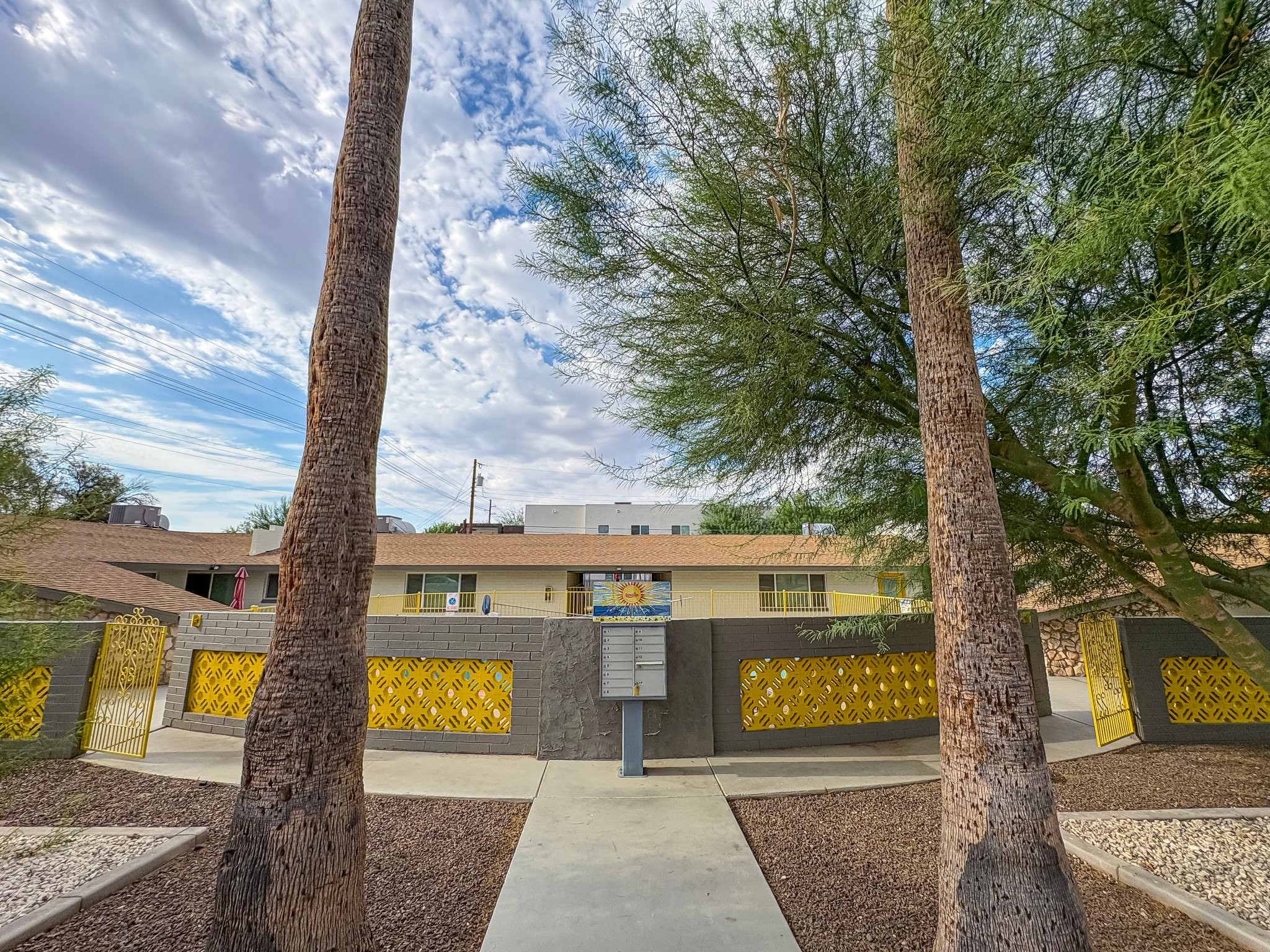 Phoenix Apartment: 2737 E Glenrosa Ave