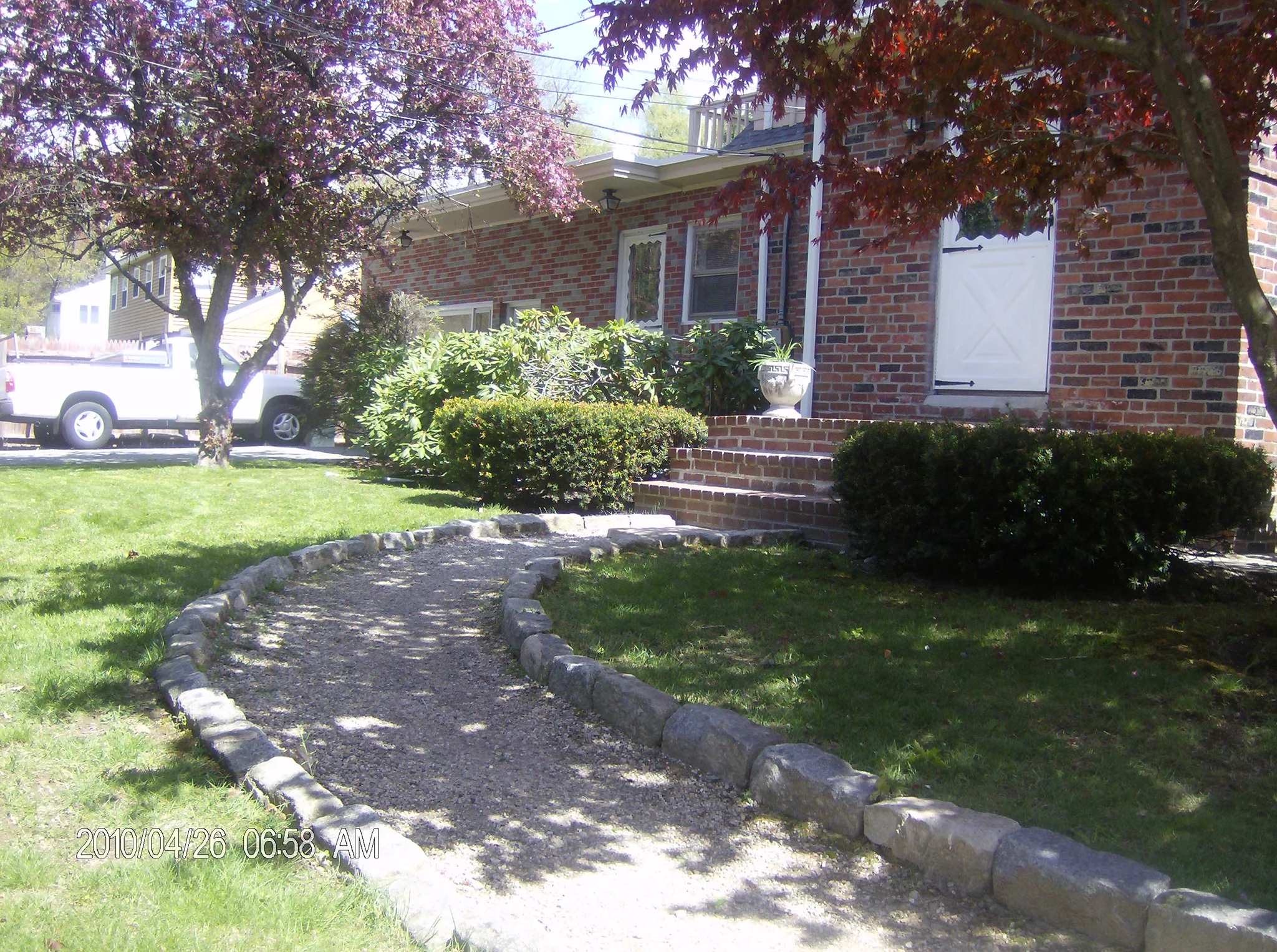 Salem Apartment: 34 Pond Street