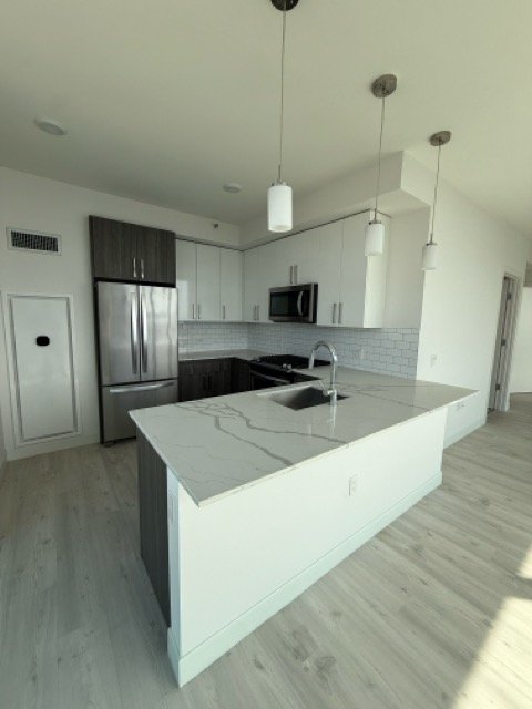 Chicago Condo: 111 S Wabash Ave