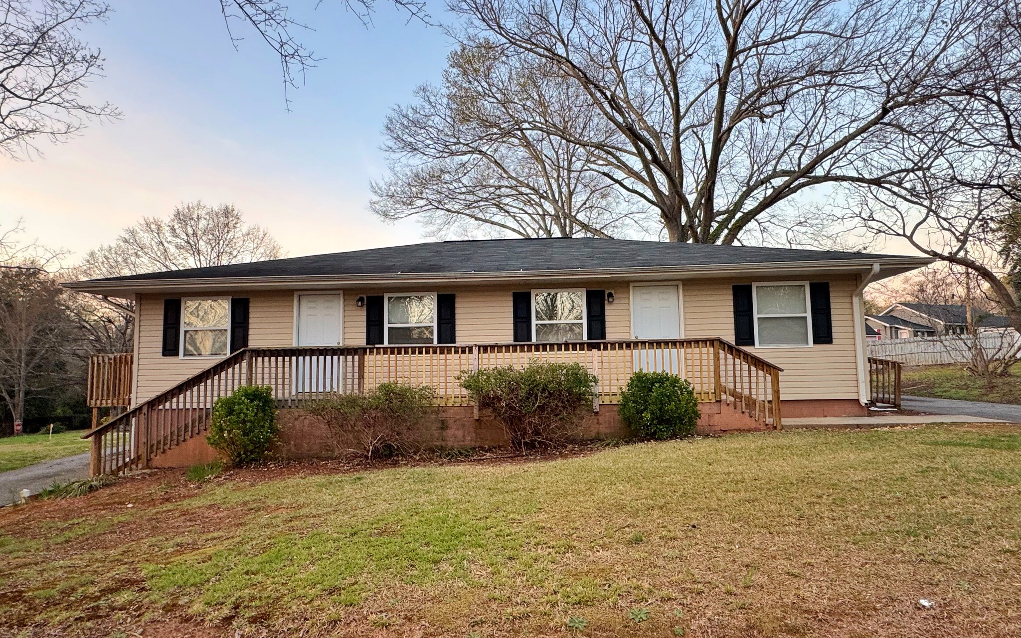 Easley Multiplex: 306 Jones Ave