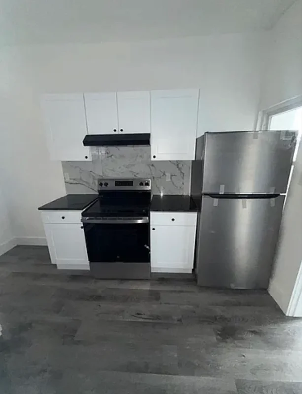 Yonkers Apartment: 25 Riverview Pl