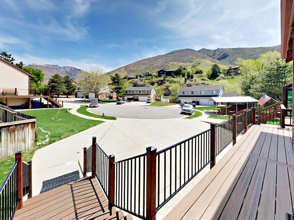 Salt Lake City Townhome: 8014 S Sunnyoak Cir
