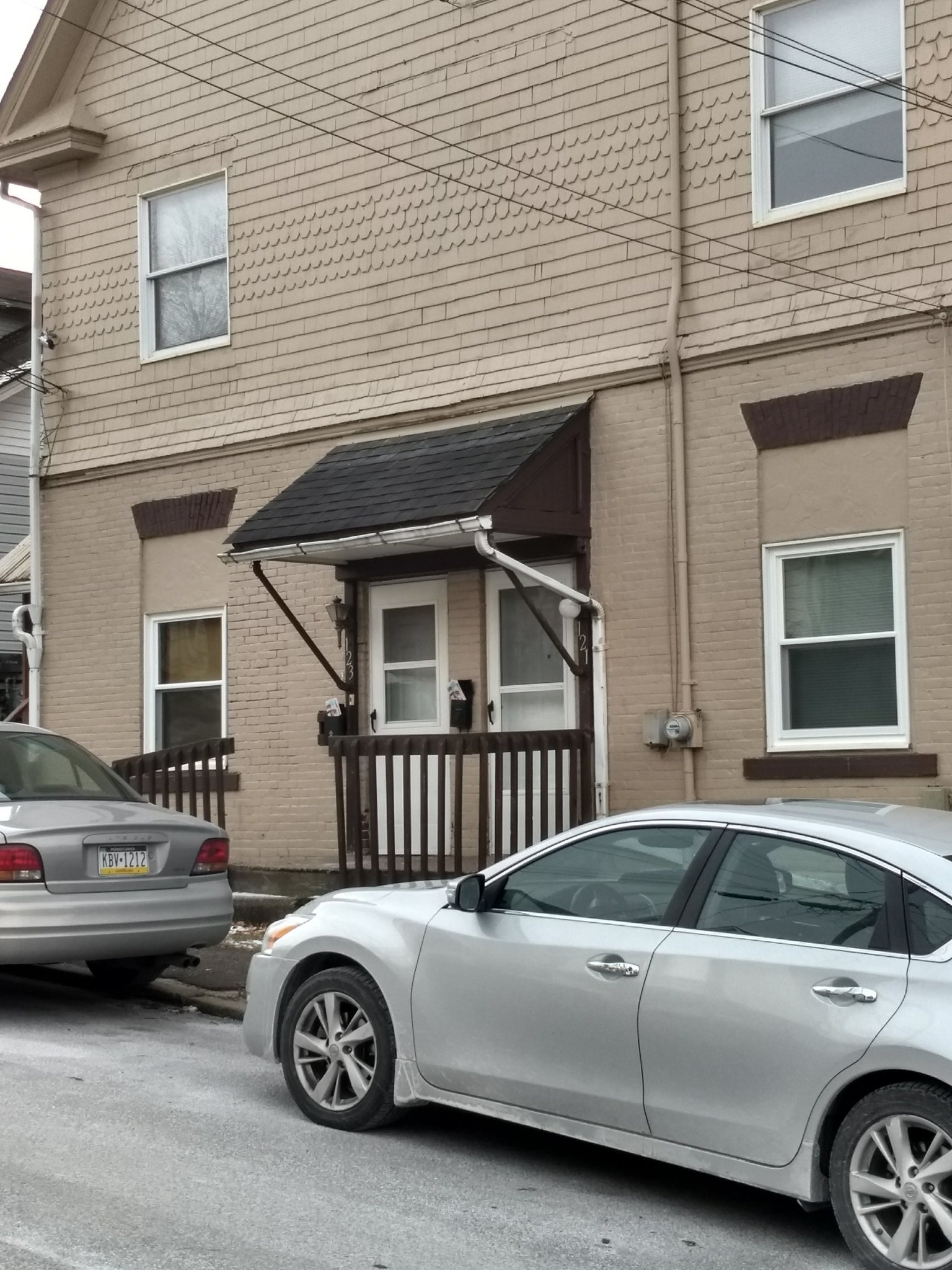 Butler Condo: 121 College St.