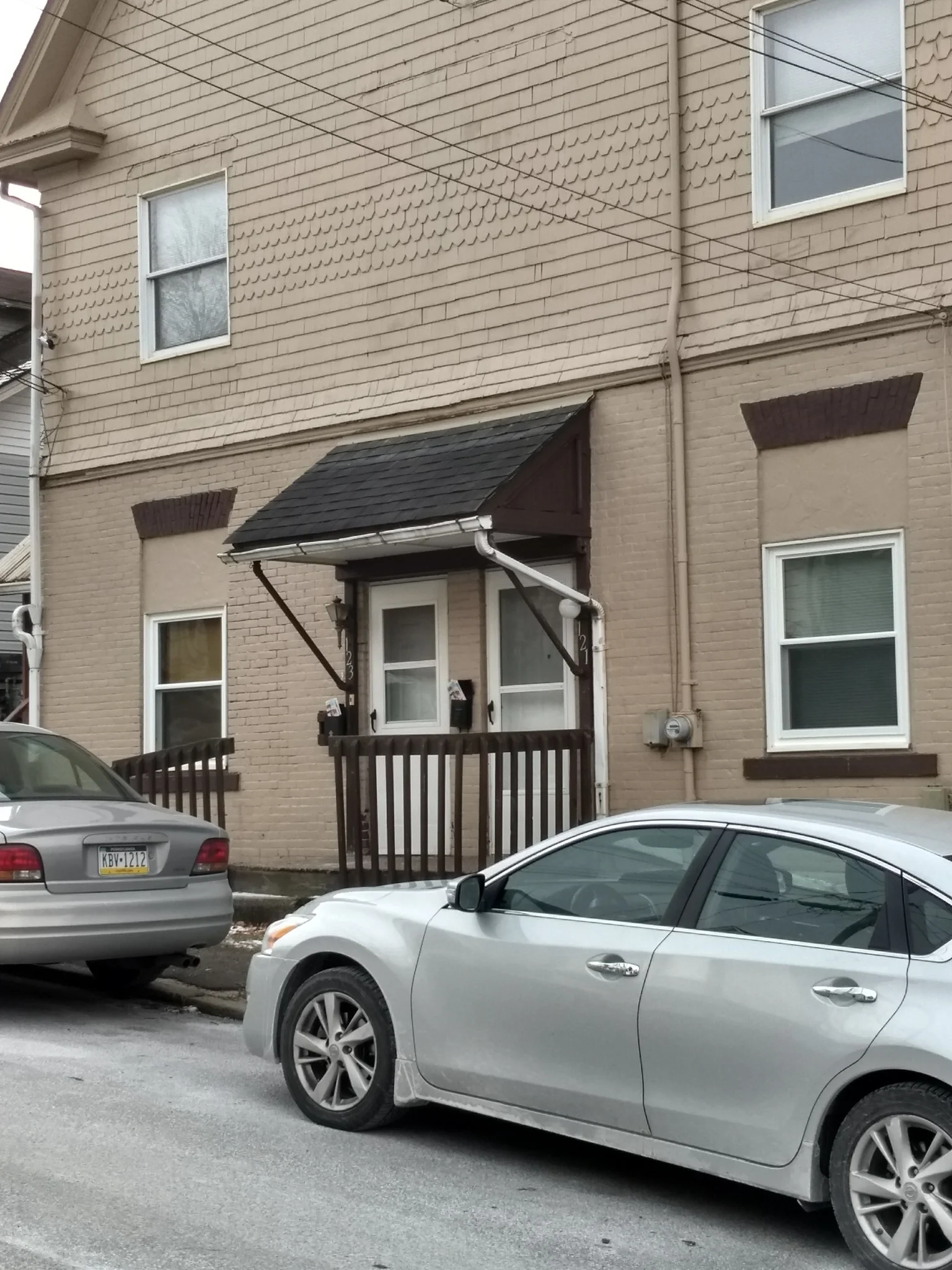 Butler Condo: 121 College St.