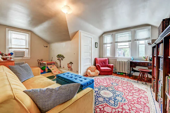 Baltimore Multiplex: 692 Gladstone Avenue