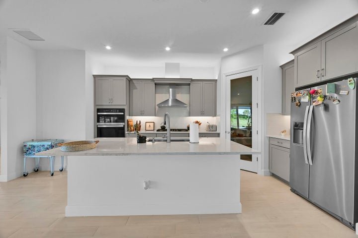 Port Saint Lucie House: 14185 SW Daphne Street