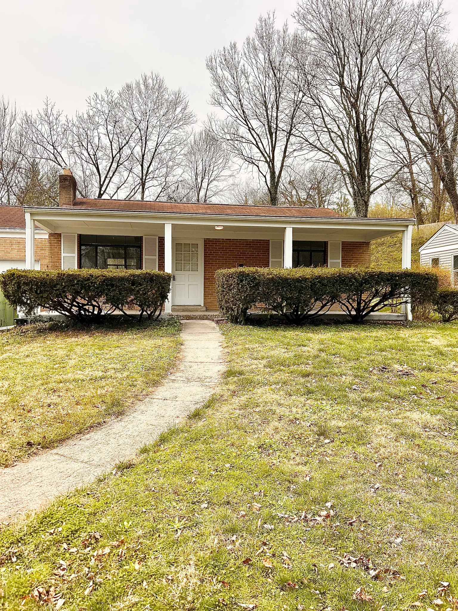 Cincinnati House: 1415 Maple Ave