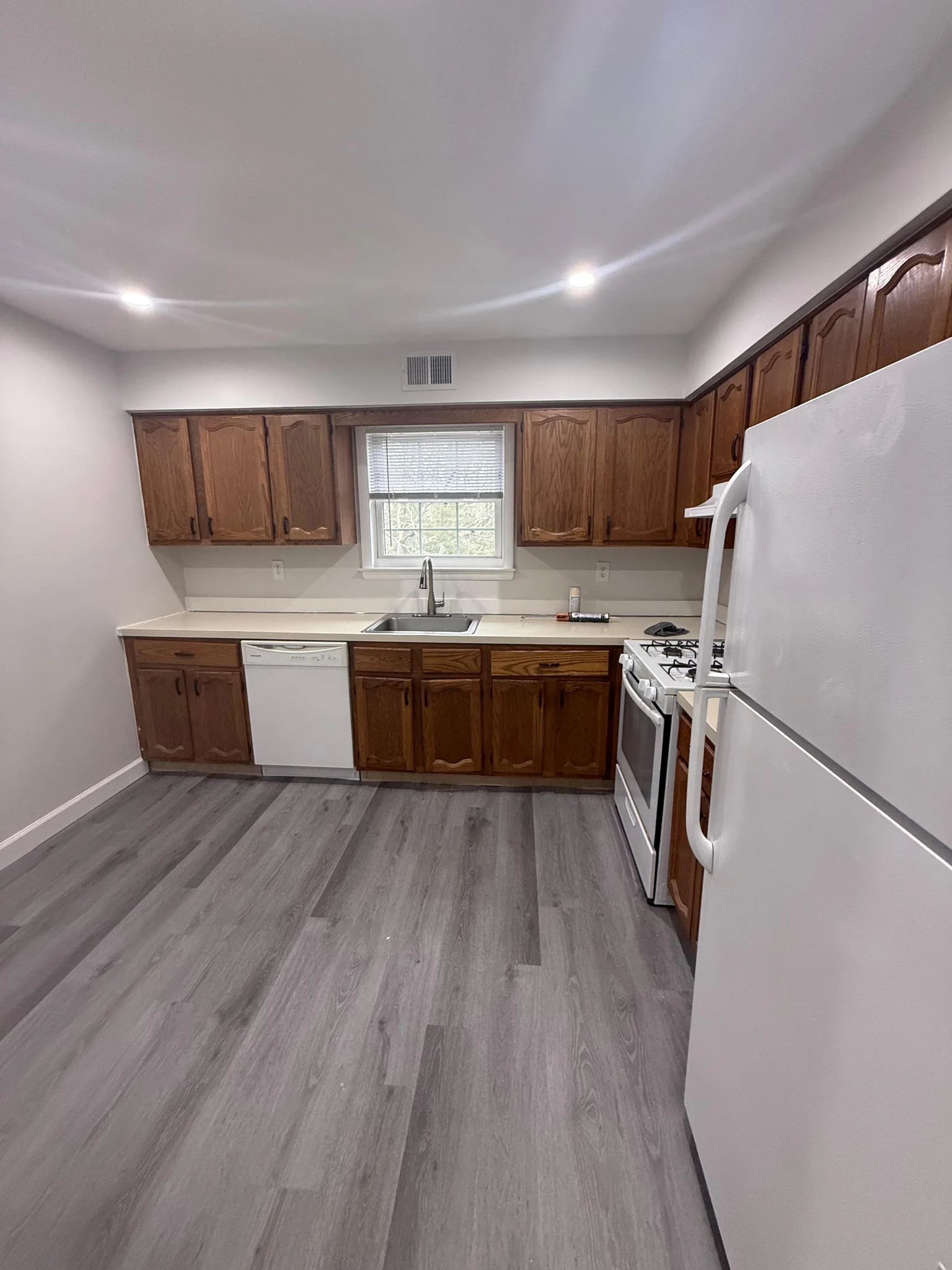 Toms River Apartment: 1255 Route 166