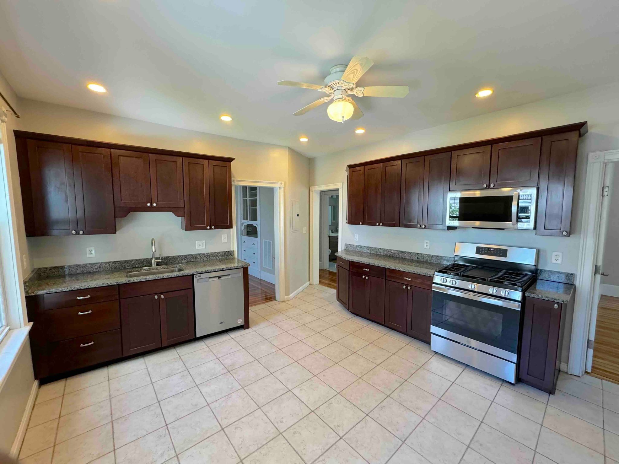 Malden Apartment: 258 Broadway