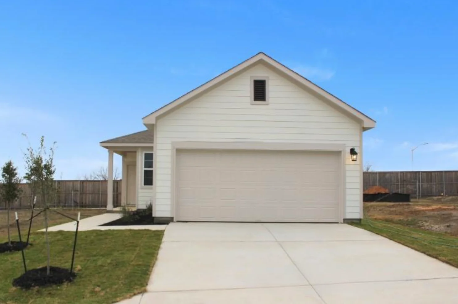 San Marcos House: 113 Cutleaf Cv