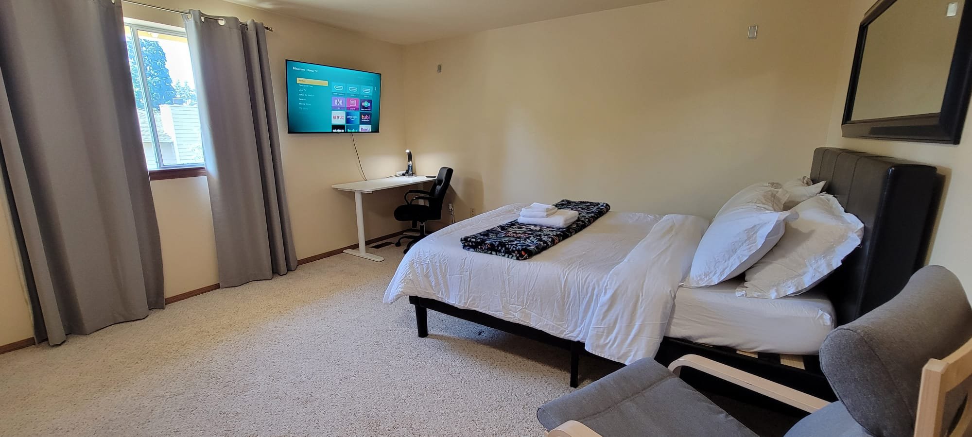 Shoreline House: 19925 Wallingford Ave N