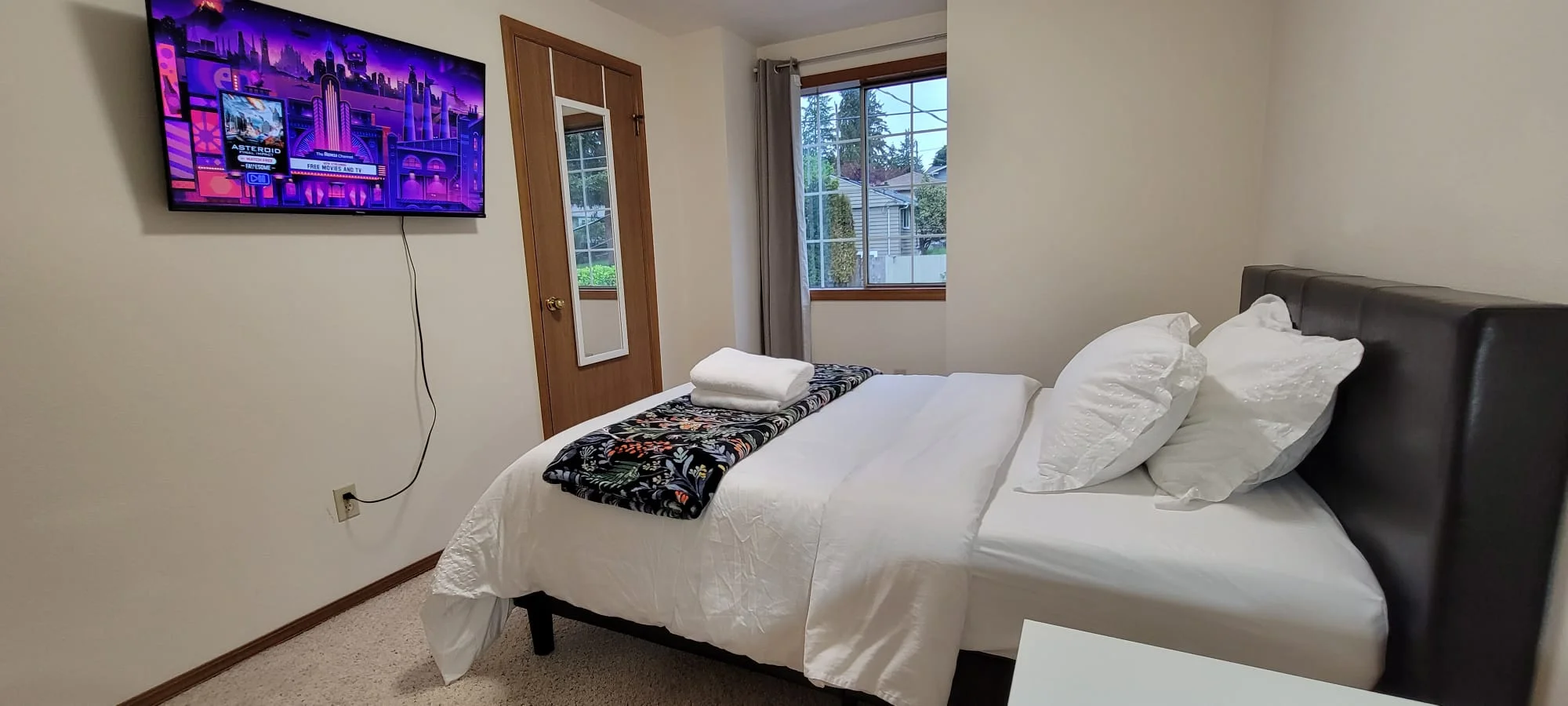 Shoreline House: 19925 Wallingford Ave N