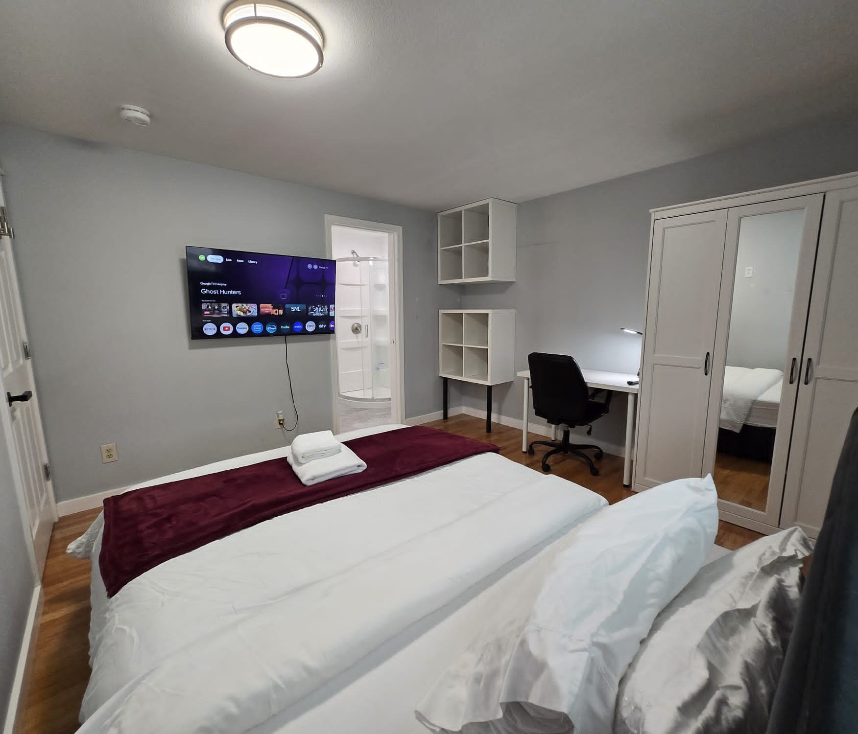 Shoreline House: 19925 Wallingford Ave N