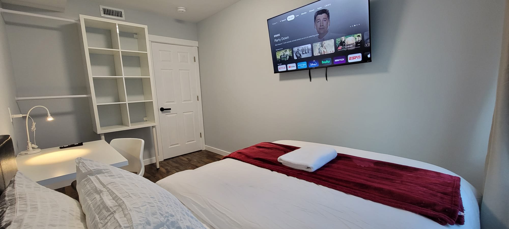 Shoreline House: 19925 Wallingford Ave N