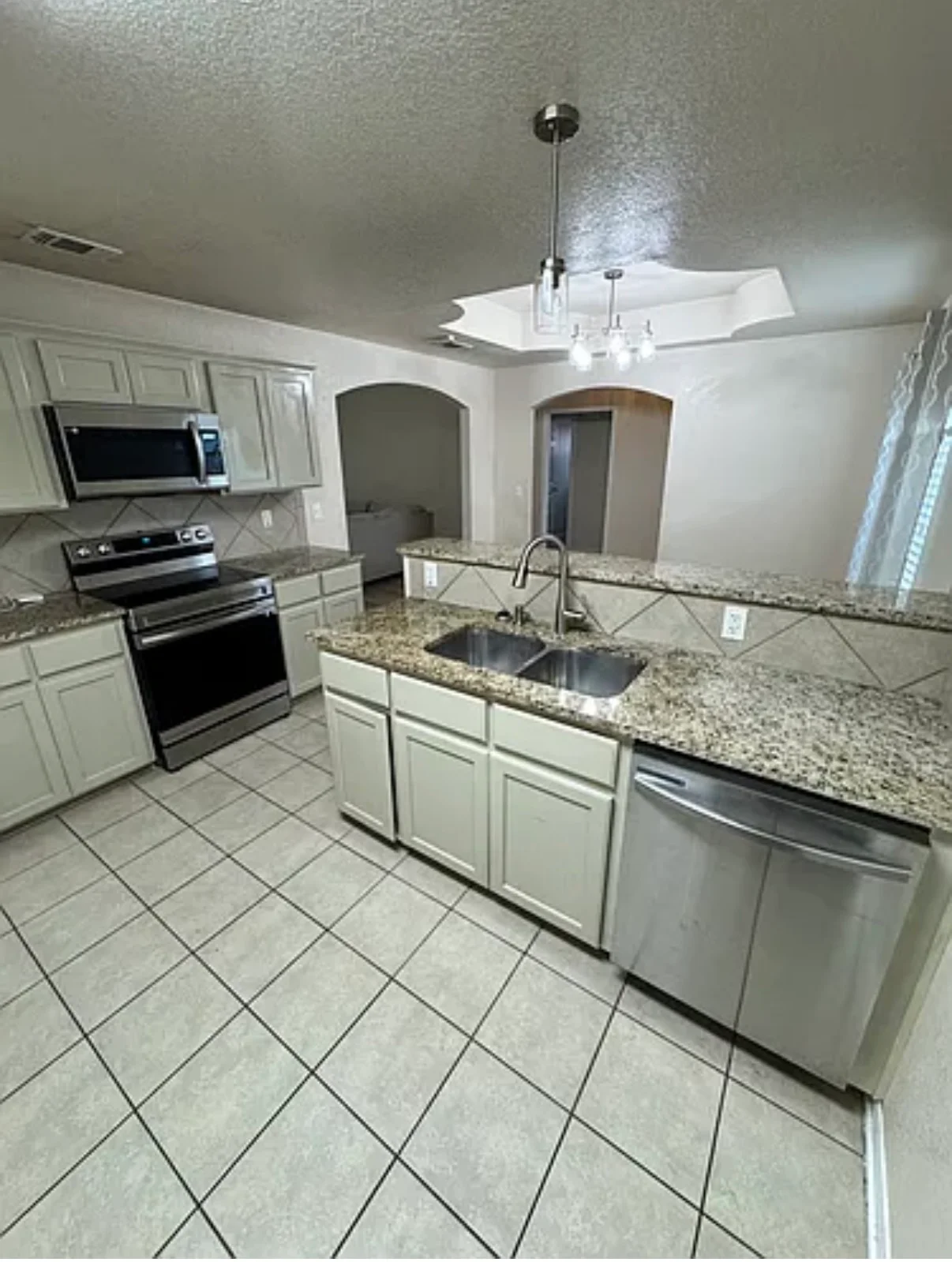 Killeen House: 3805 Llano Estacado Ct