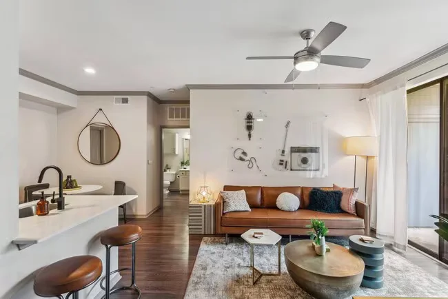 austin Apartment: 8600 Research blvd