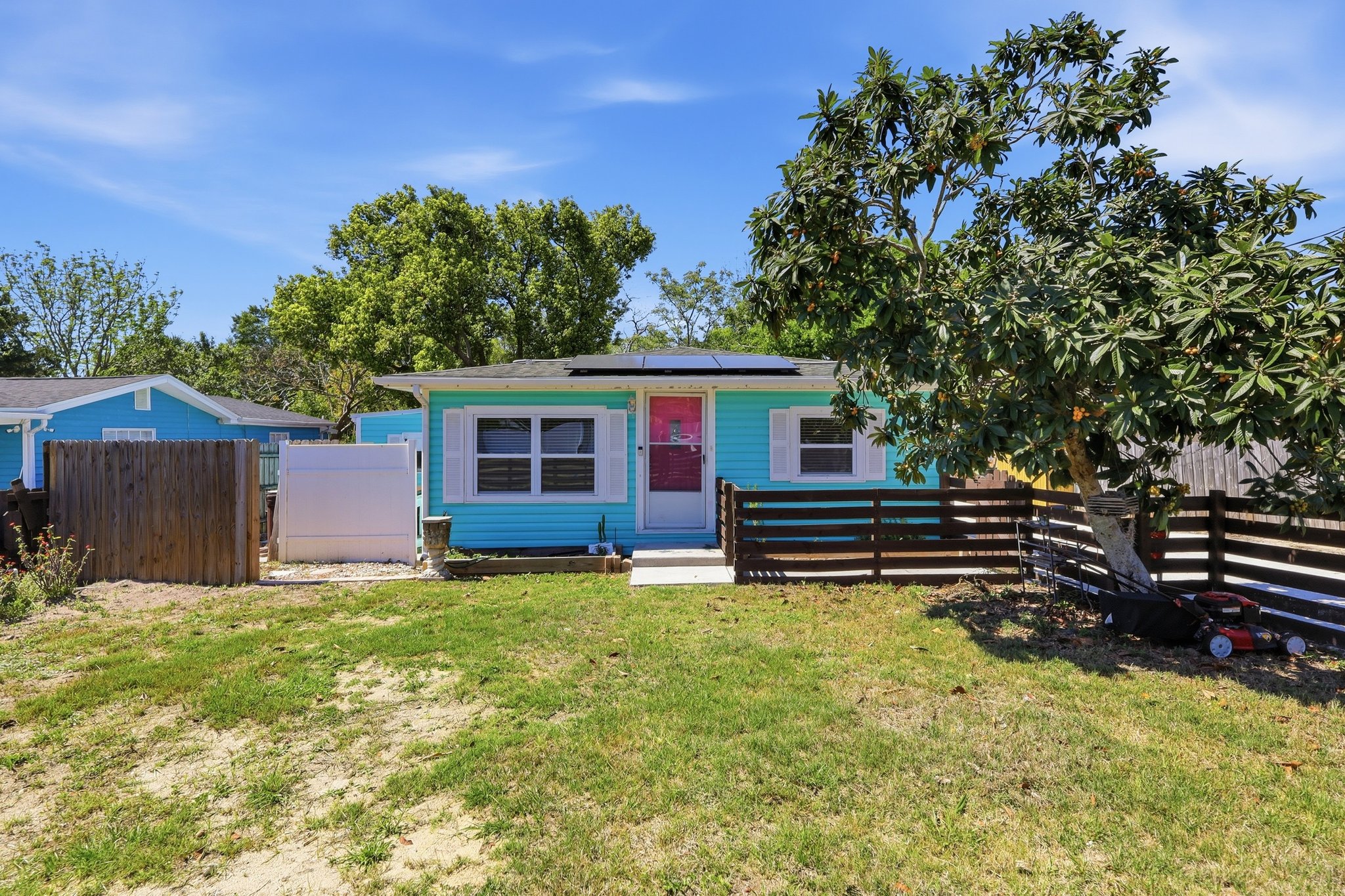 Tarpon Springs Multiplex: 587 Dixie Hwy