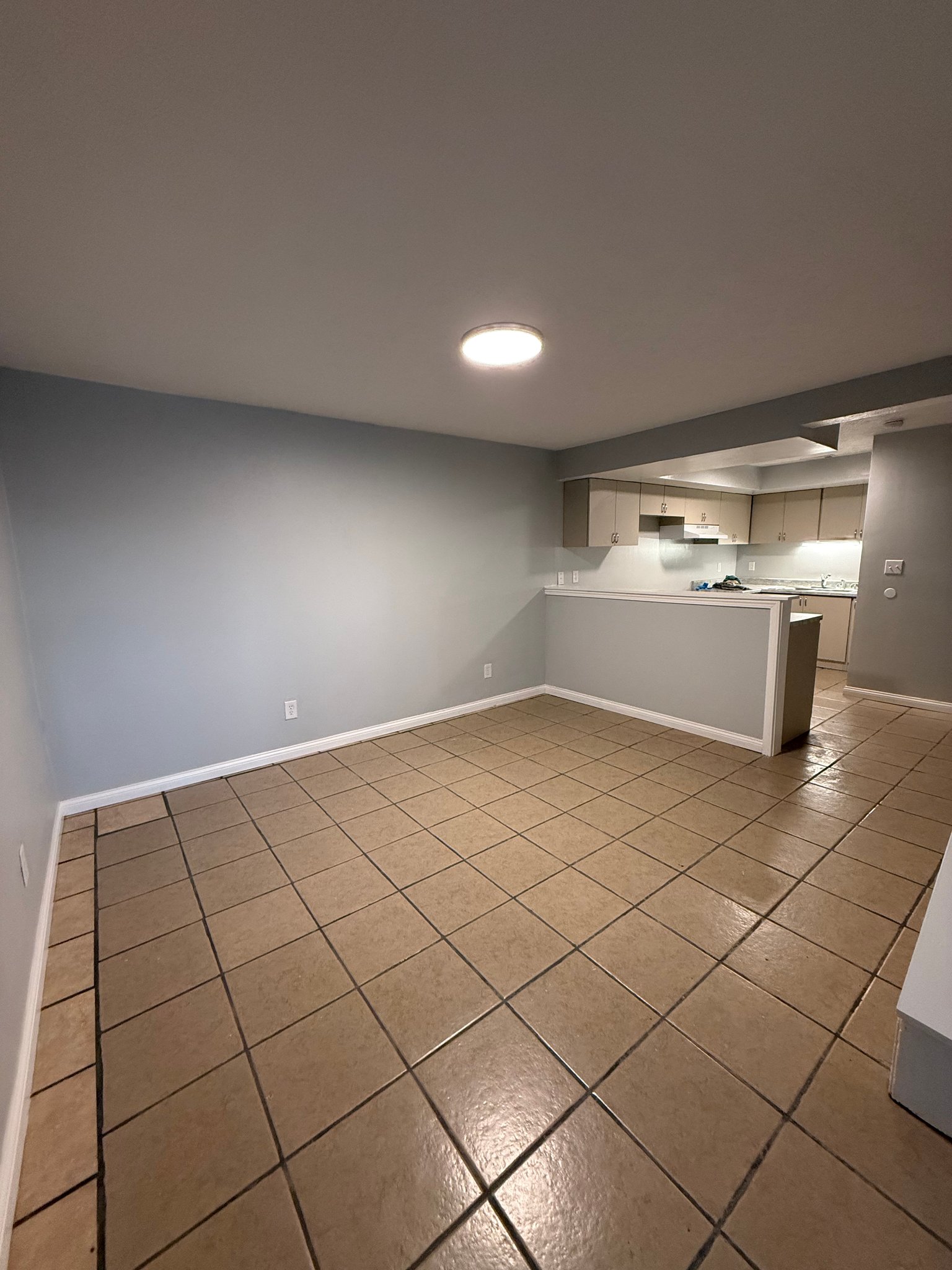 Vevay Apartment: 516 Peral St