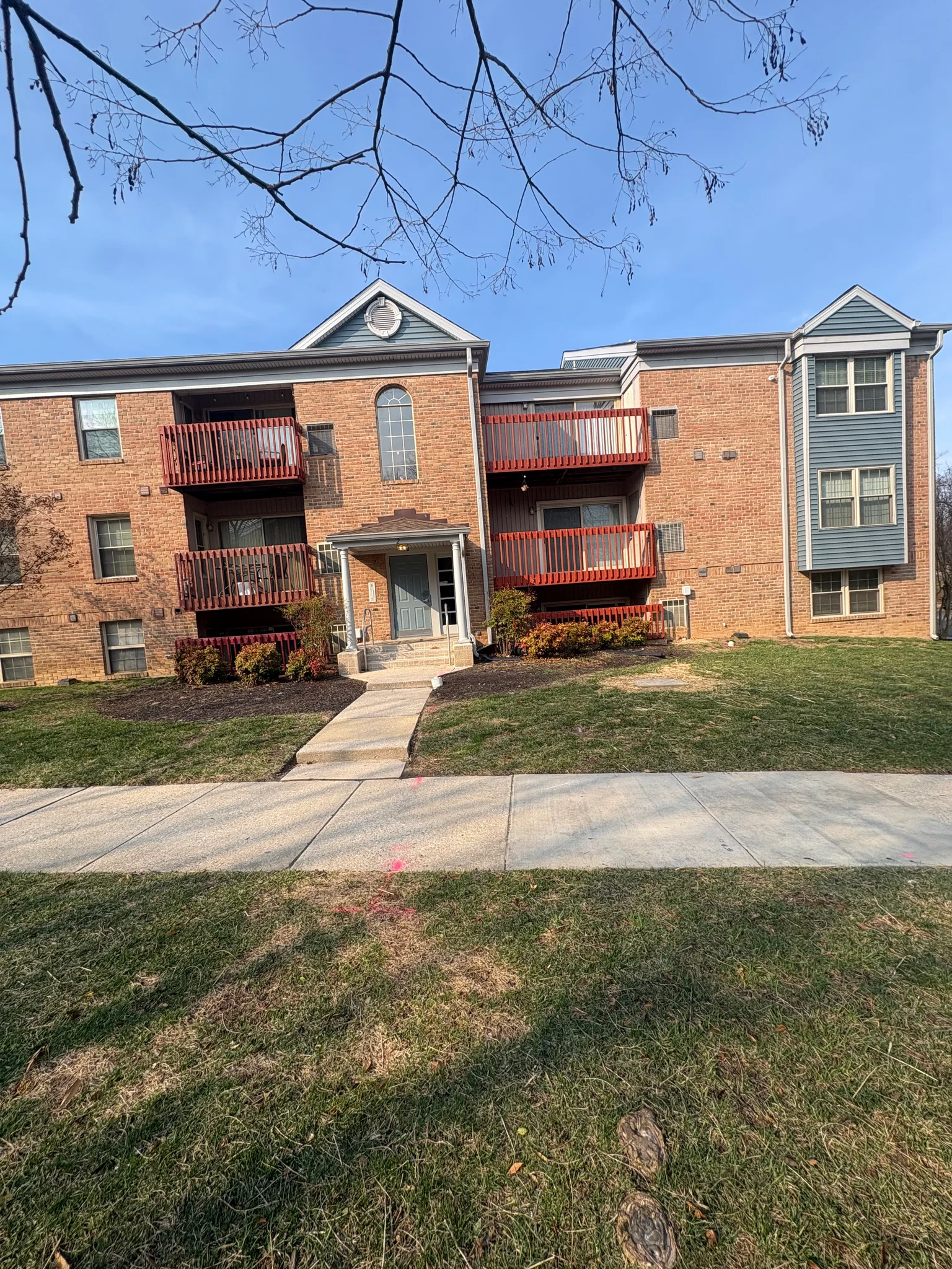 Baltimore Apartment: 2 Banyan Wood Ct