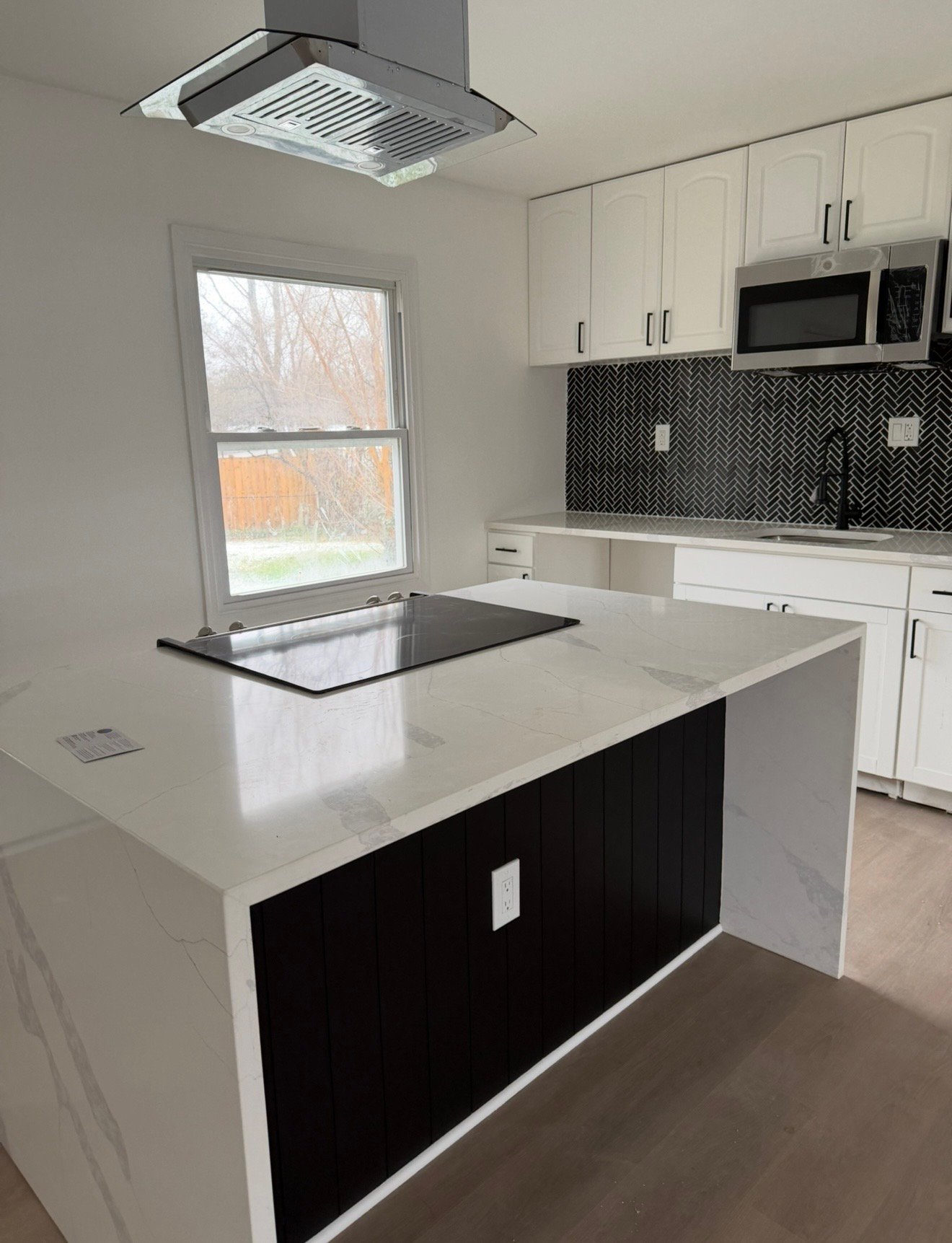 Sterling House: 102 N Sequoia Ct