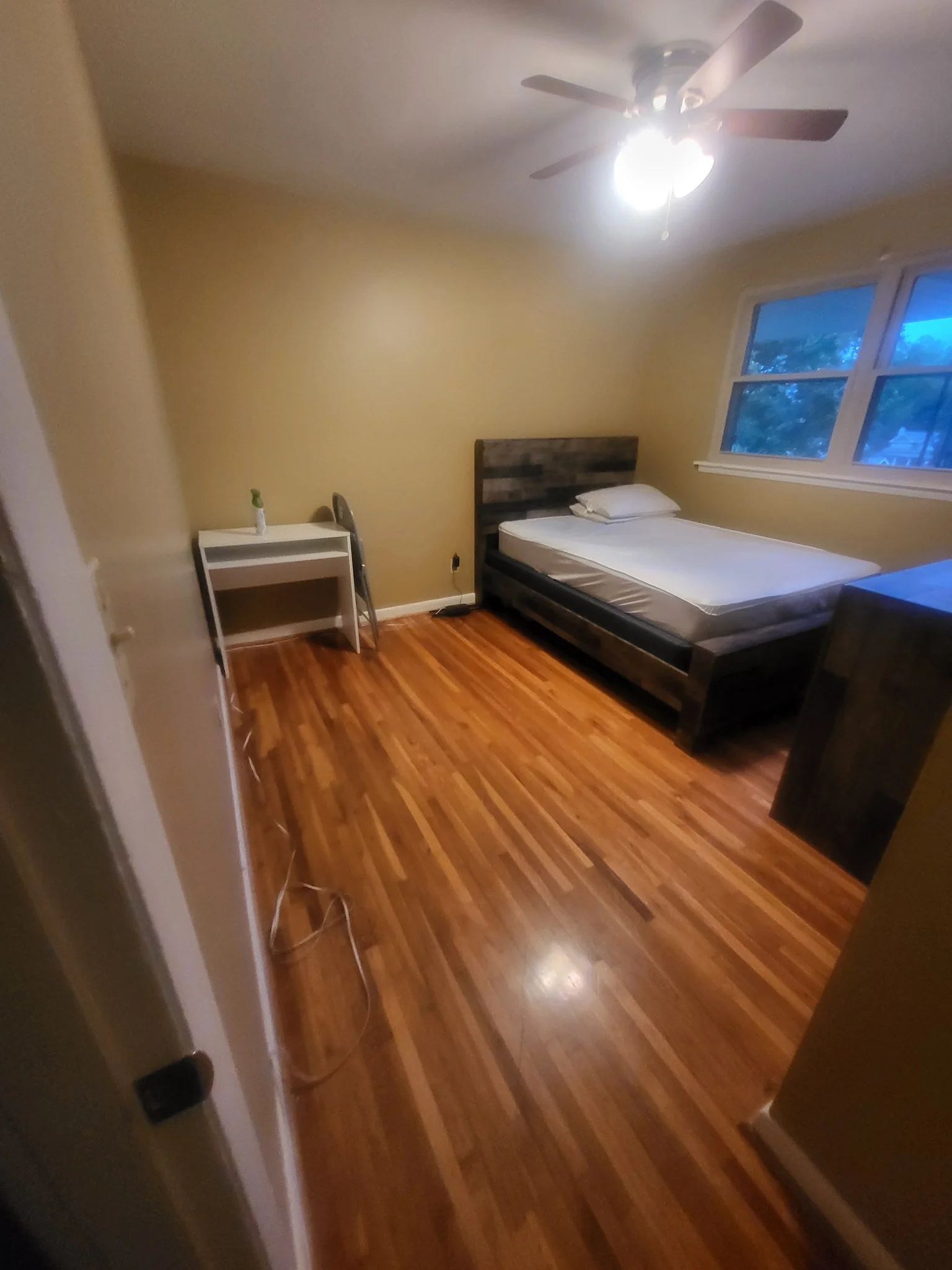 NASHVILLE House: 1000 WAVERLY AND 10TH AVE