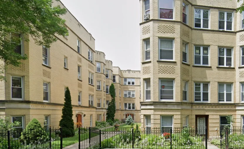 Chicago Apartment: 5052 N Winchester Ave