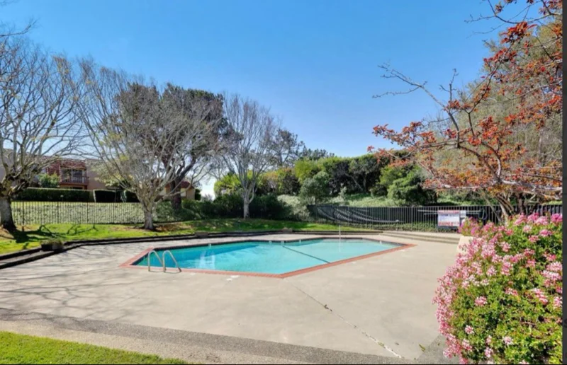 Belmont House: 3039 Saint James Rd