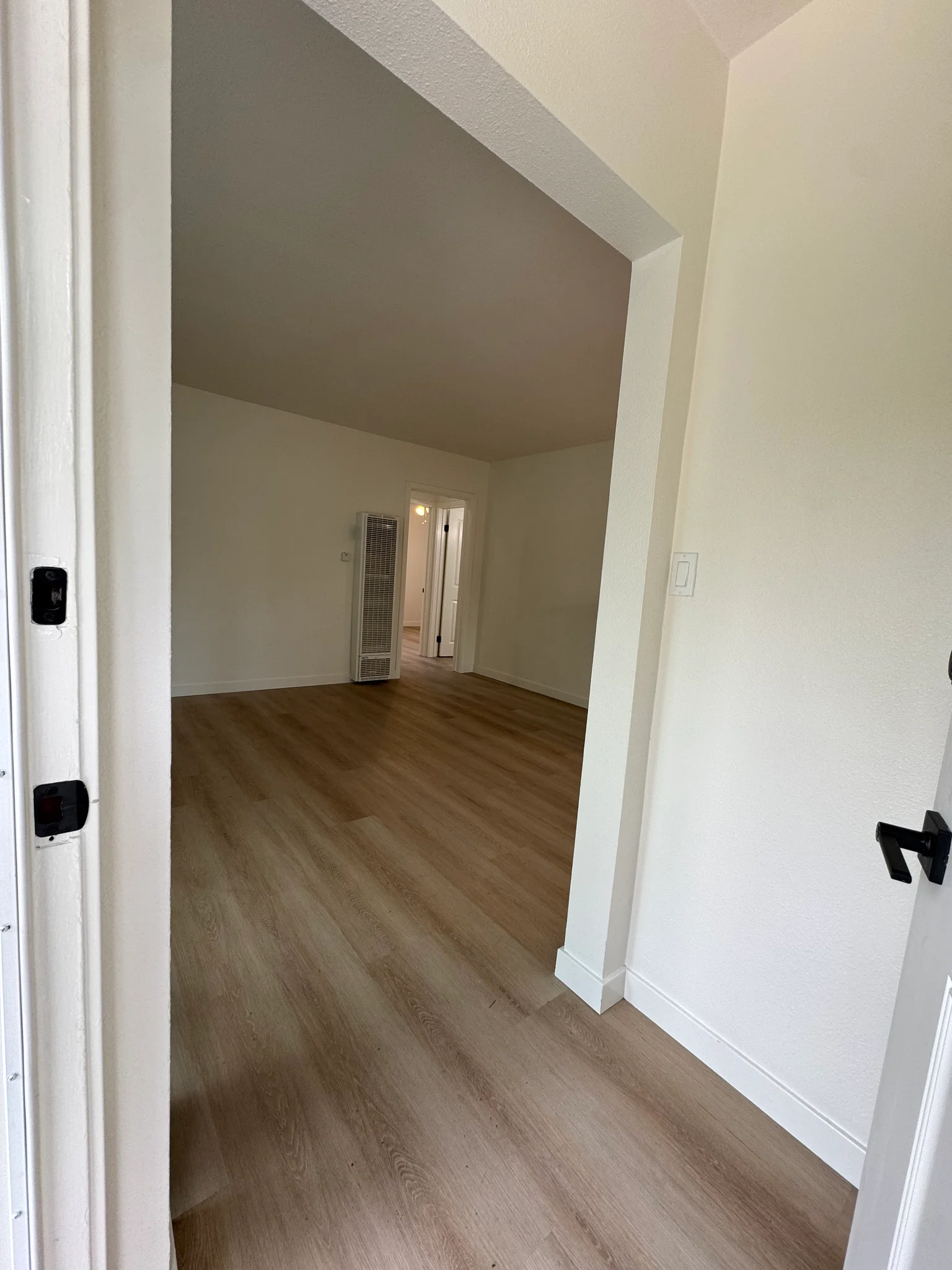 Los Angeles Multiplex: 11824 Ocean Park Blvd