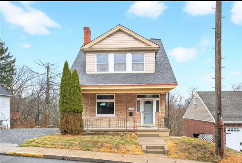 Pittsburgh House: 120 Bronx Ave