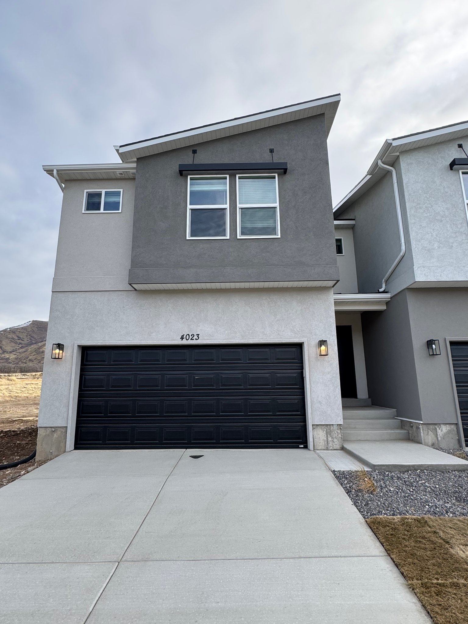 Mapleton Townhome: 4023 S Woodland Ave