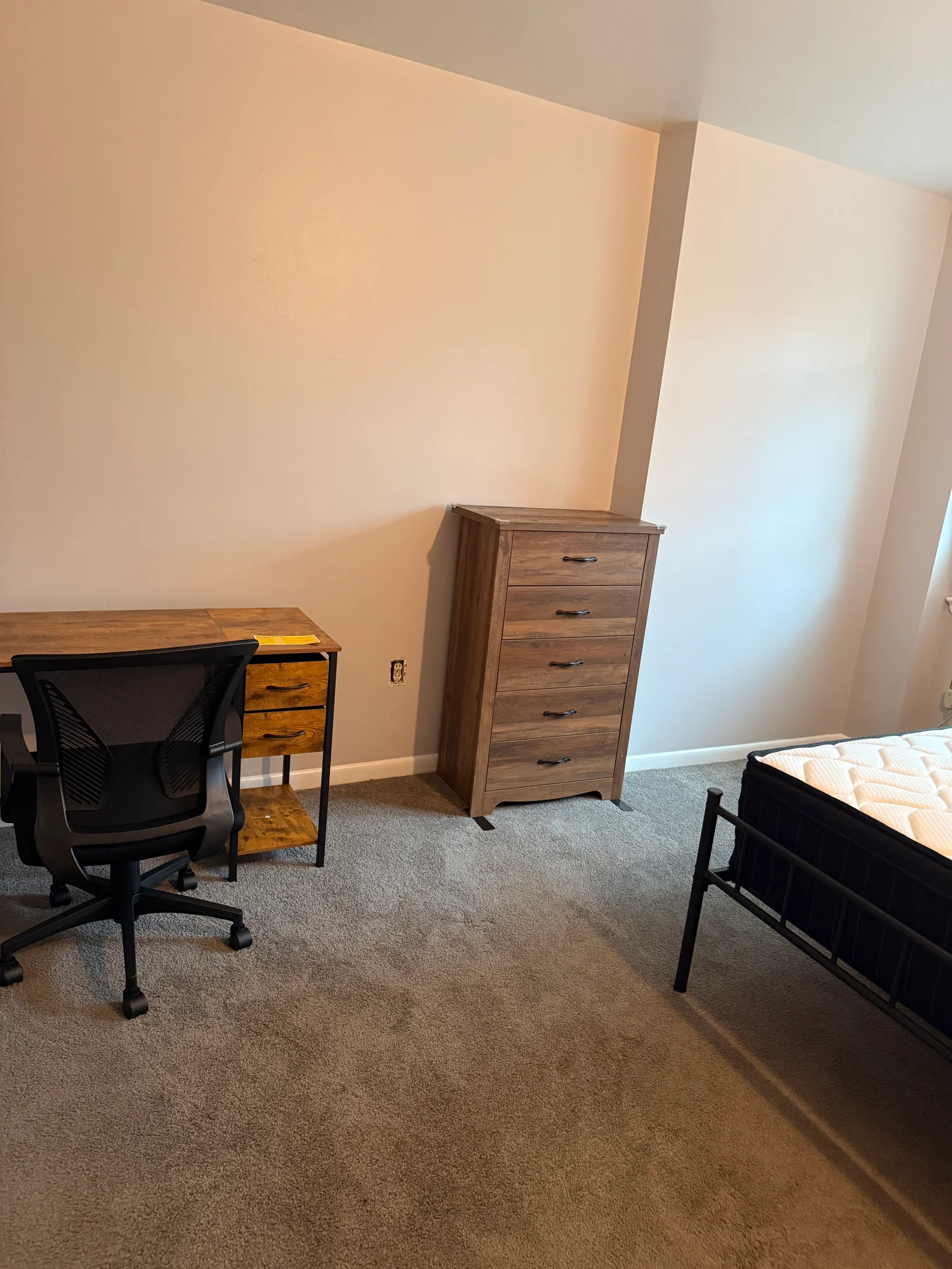 Washington Apartment: 1223 Harvard St NW