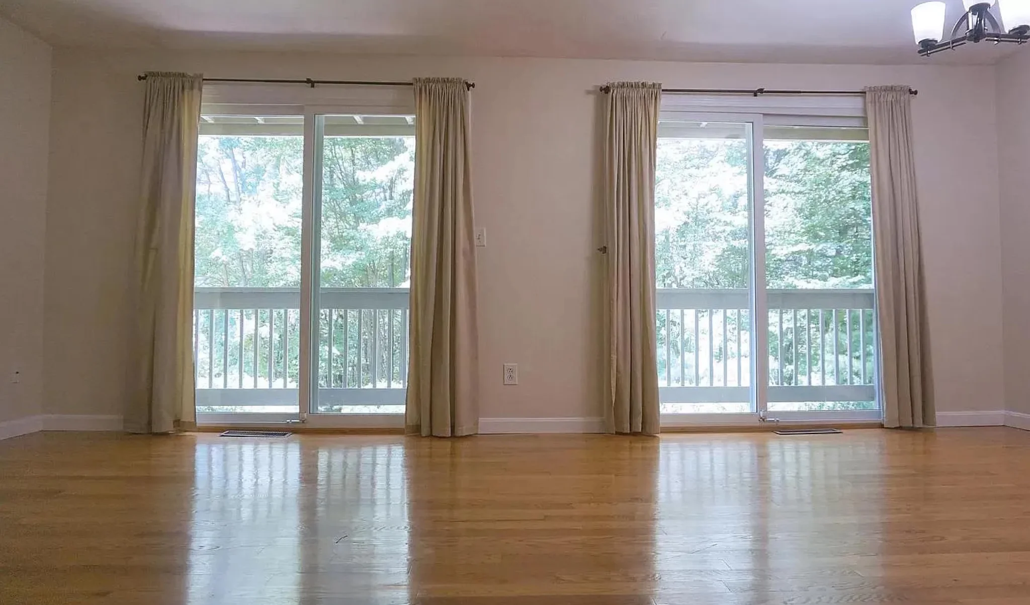 North Grafton Townhome: 15 Lordvale Blvd