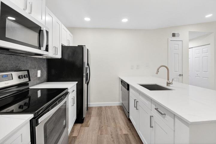 Delray Beach Condo: 1825 Palm Cove Boulevard 7-307