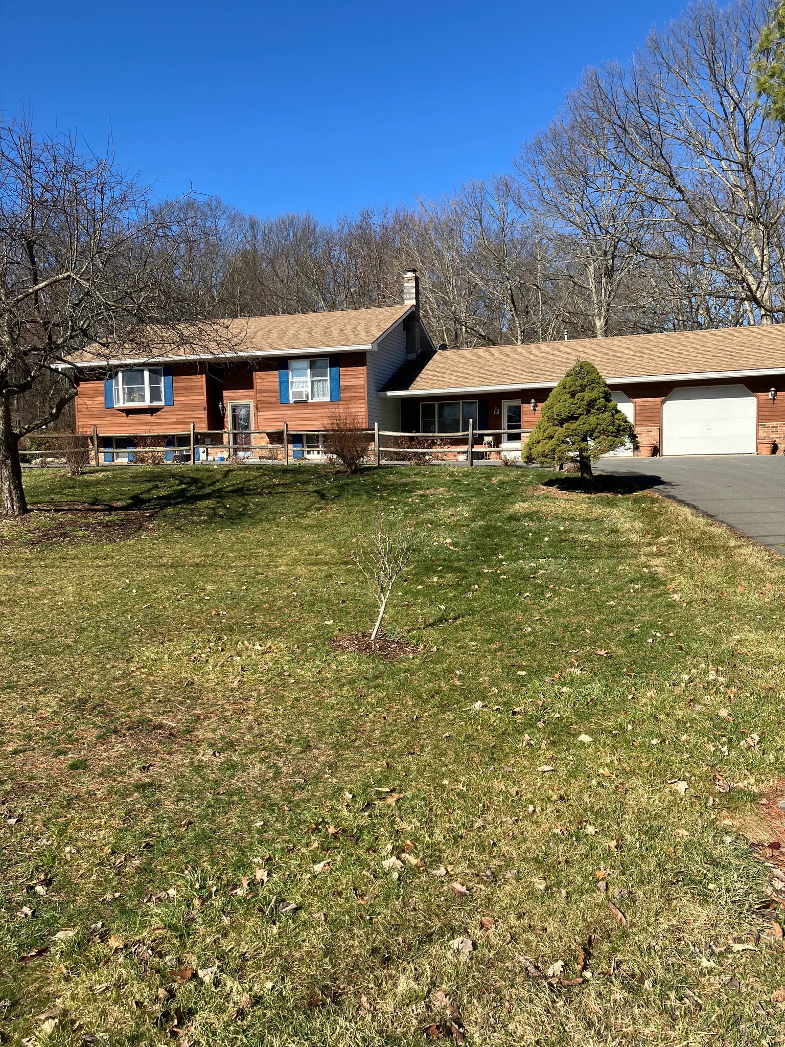 Hudson Multiplex: 43 Shasta Dr