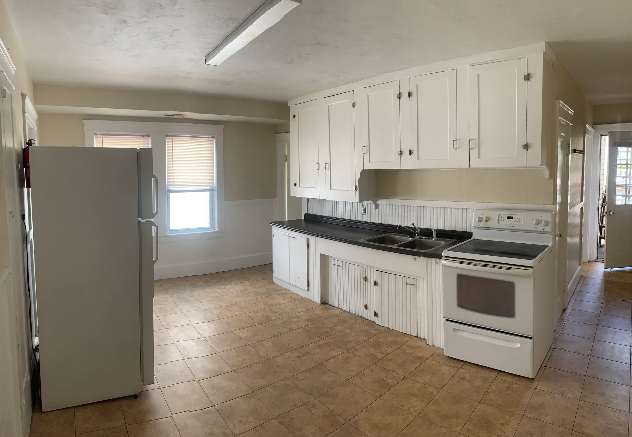 Webster Apartment: 2 N Main St