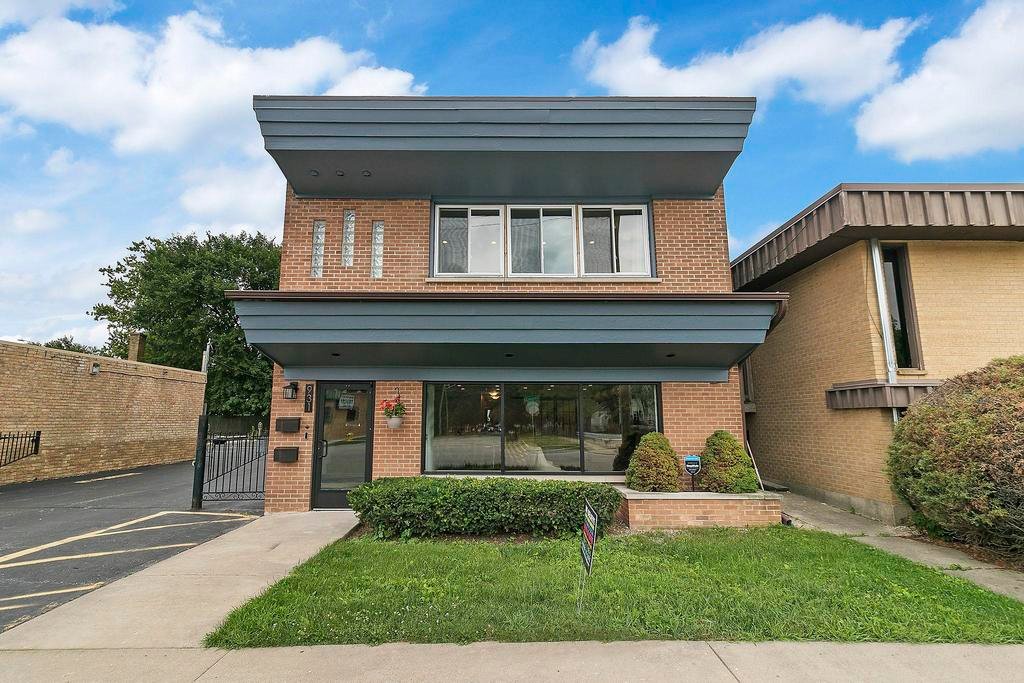 Waukegan Other: 931 W Glen Flora Ave