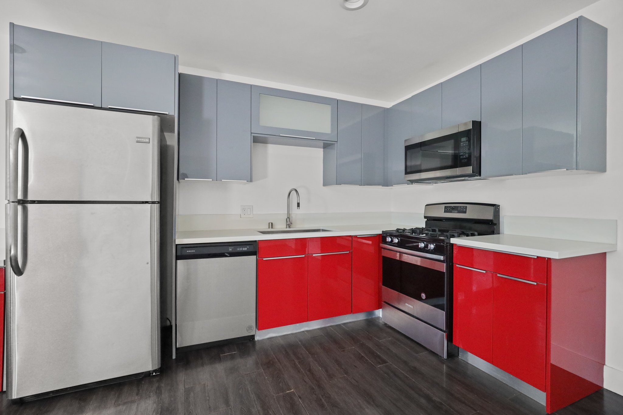 Los Angeles Apartment: 1321 W 36th Place