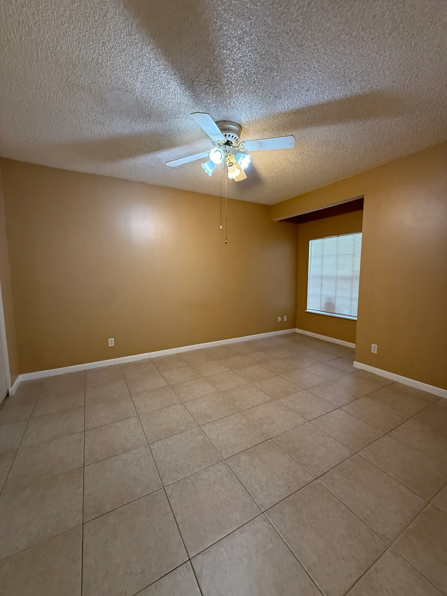 Tampa Condo: 12121 Armenia Gables Cir