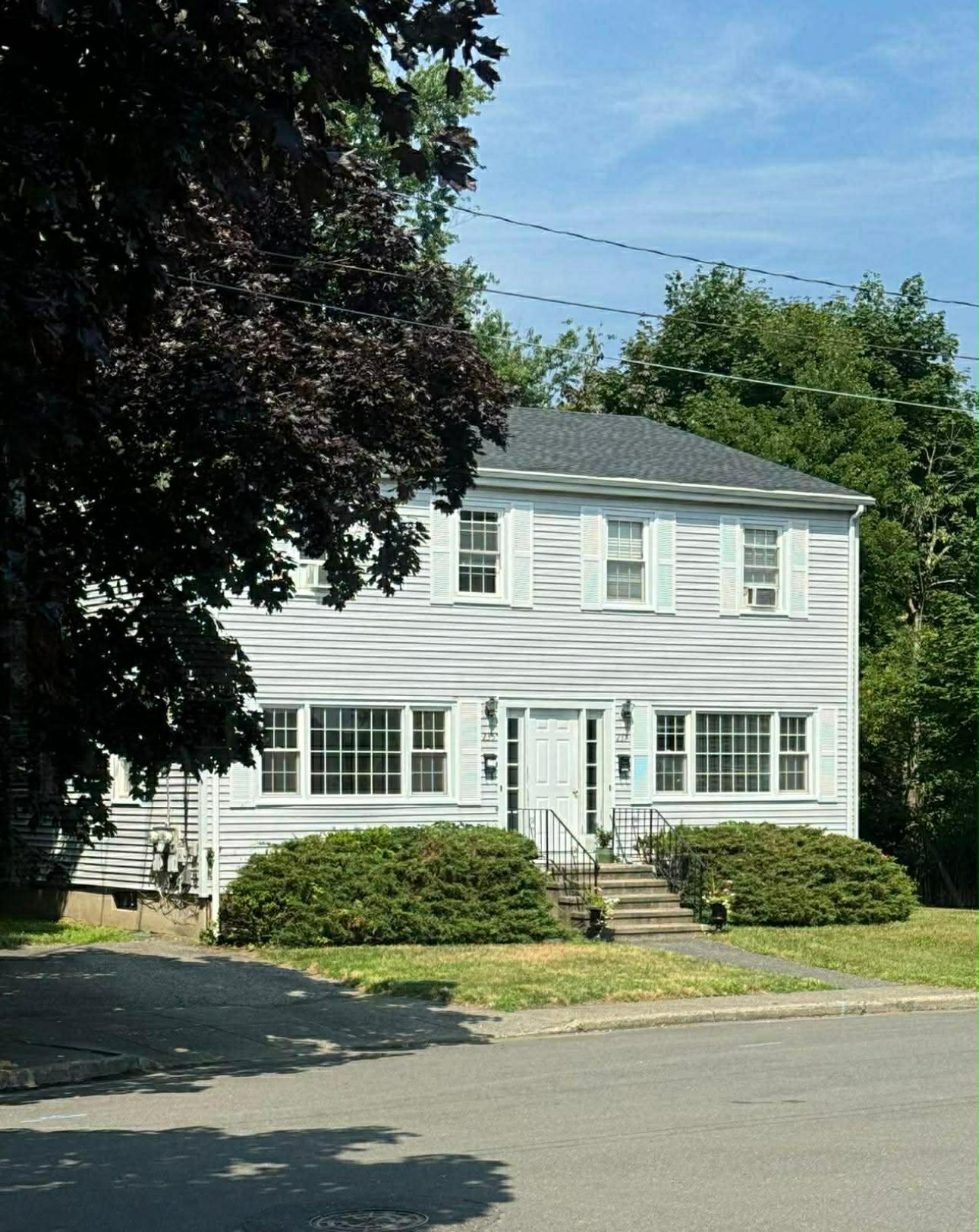 fairfield Townhome: 237 Longdean Road