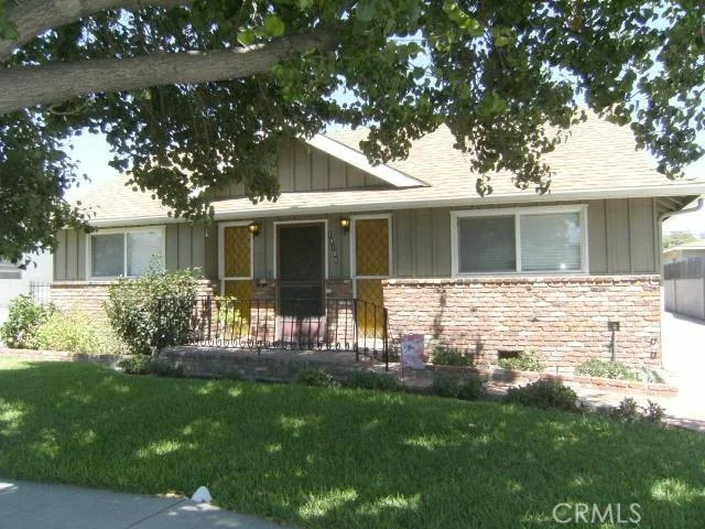 Artesia House: 18106 Jersey Ave