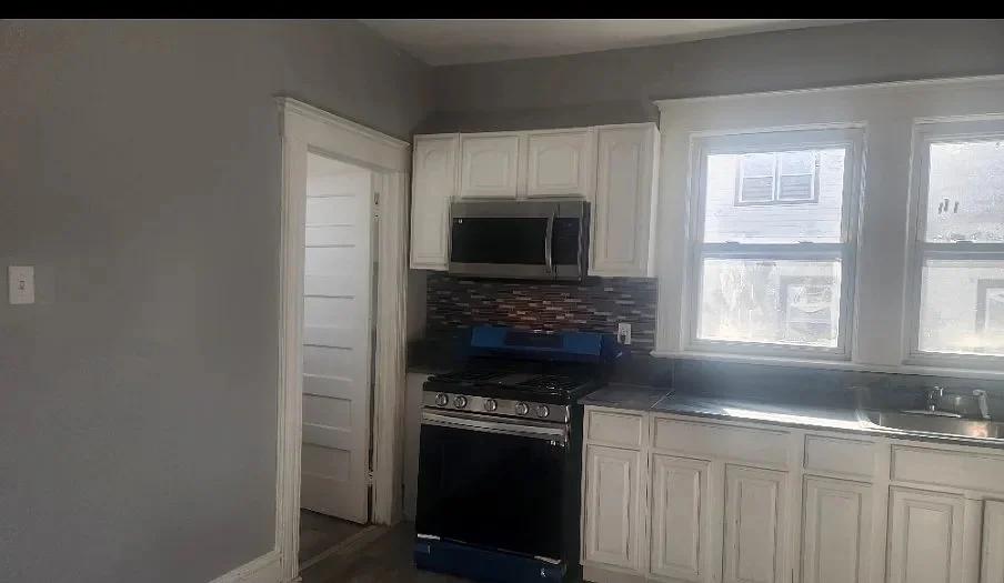 Newark Apartment: 29 Irving Ave