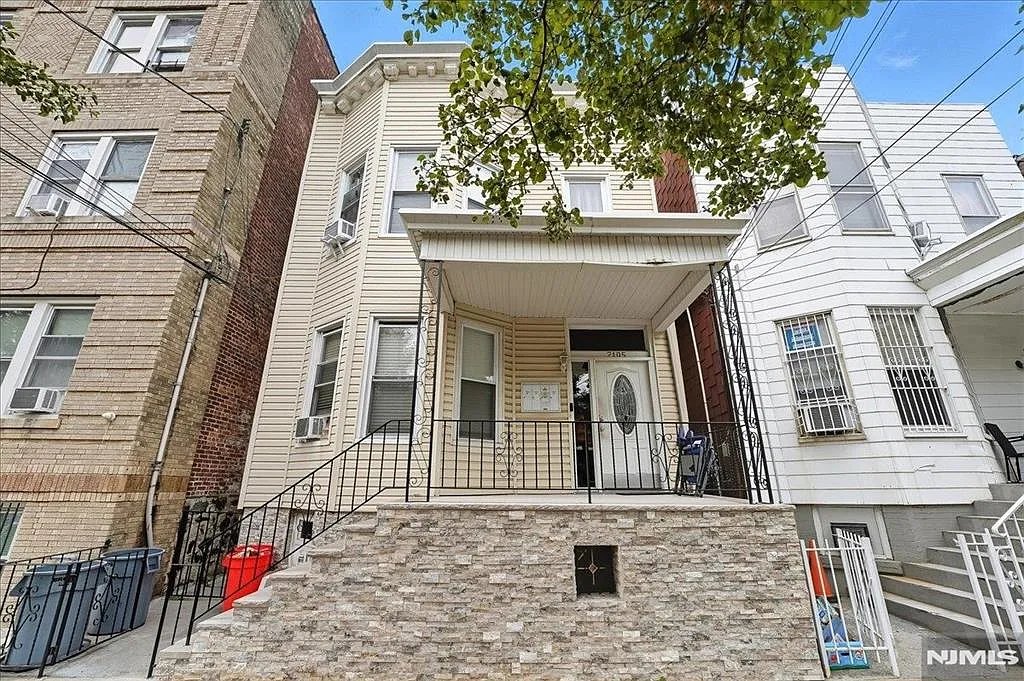 UNION CITY Multiplex: NEW YORK AVE APT 1