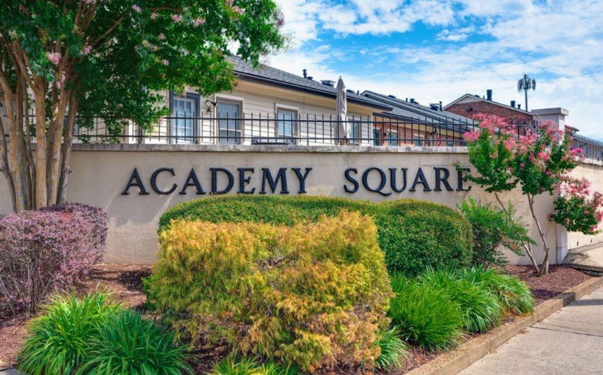 Nashville Townhome: 102 Academy Sq