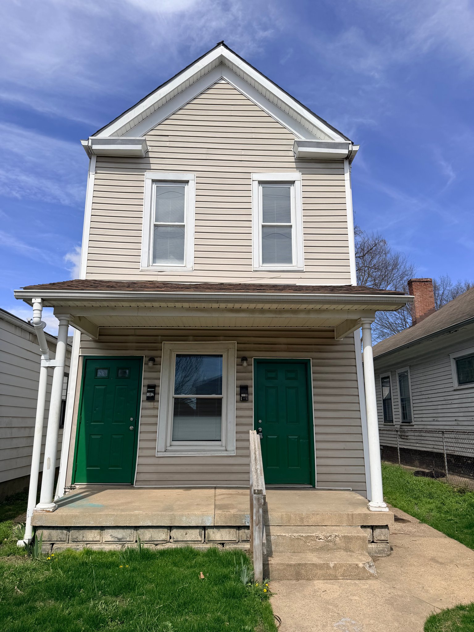 New Albany House: 1307 E Market St