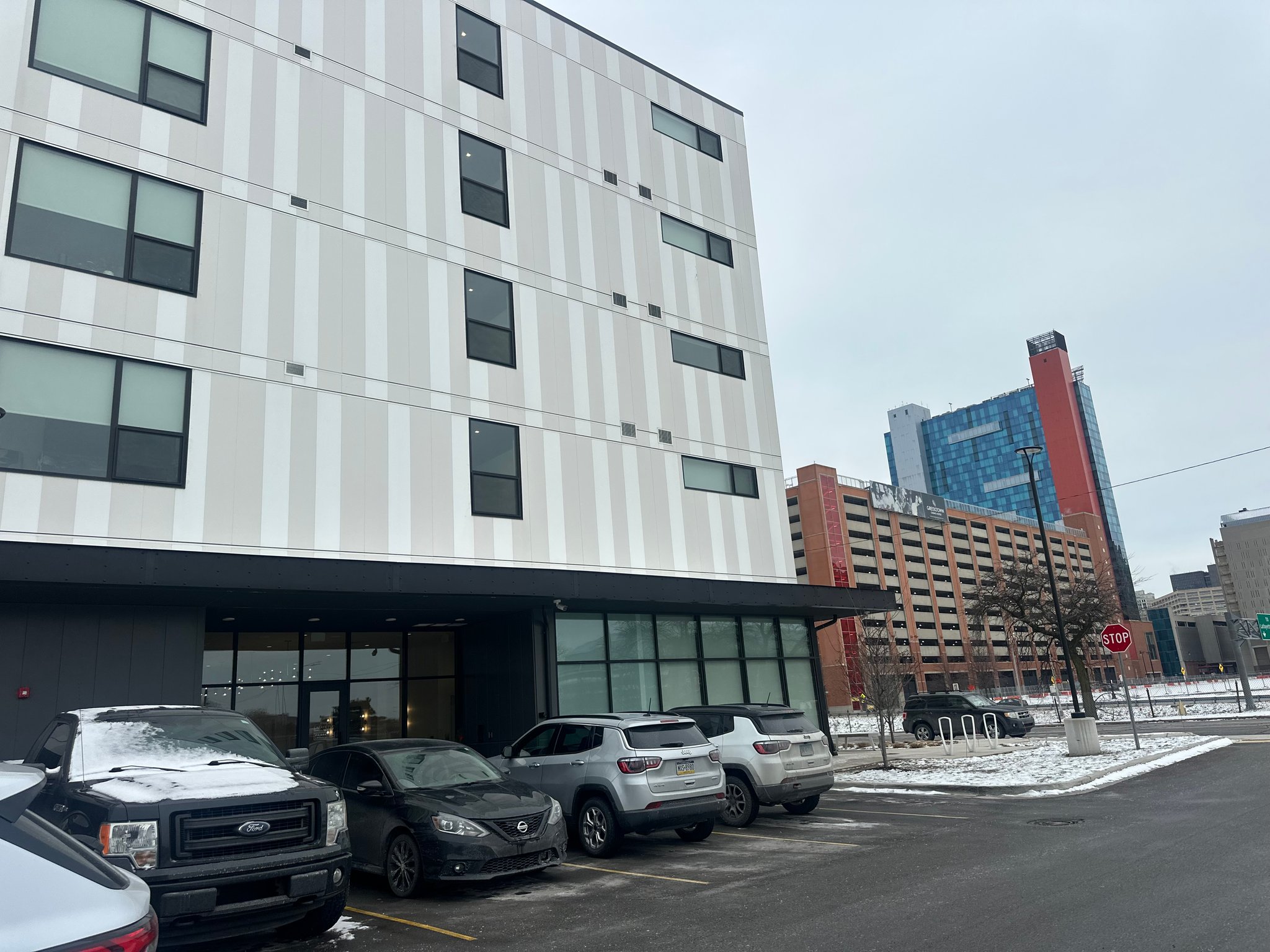 Detroit Apartment: 1400 N. Chrysler Dr