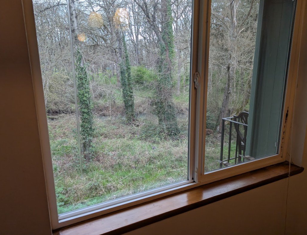 Salem House: 1118 Waller St SE