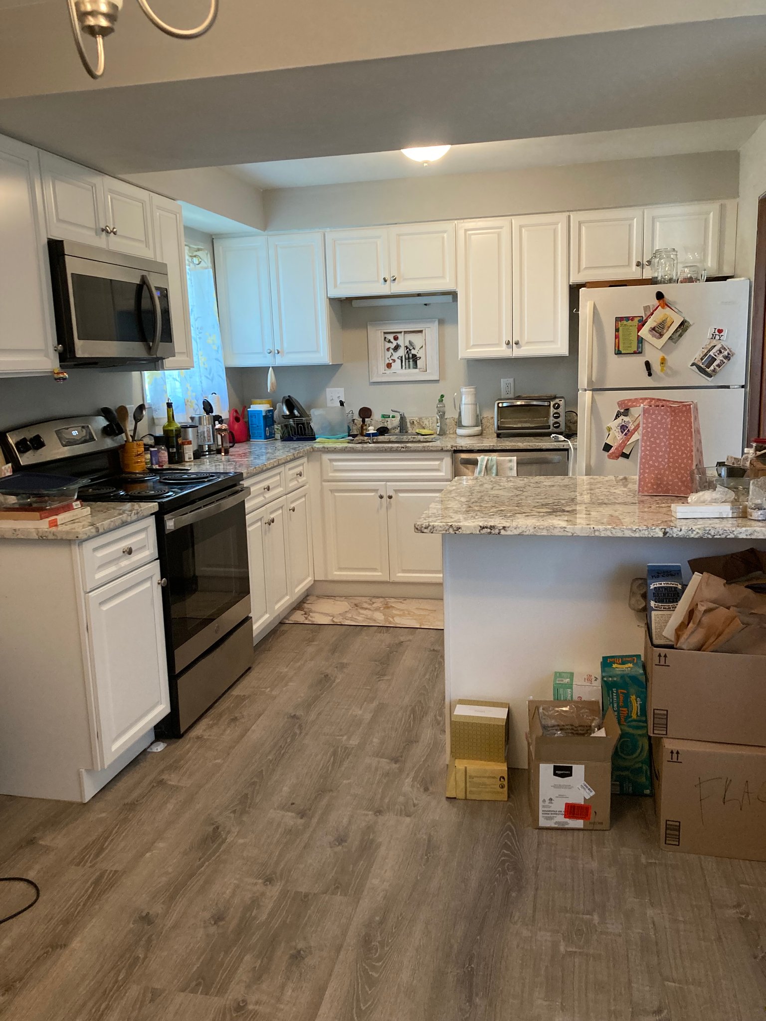 Dewitt Apartment: 5599 Thompson Rd