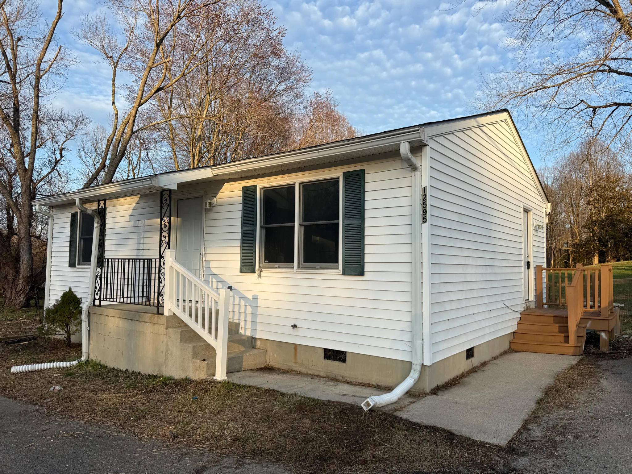 Dunkirk House: 12595 Southern Maryland Blvd