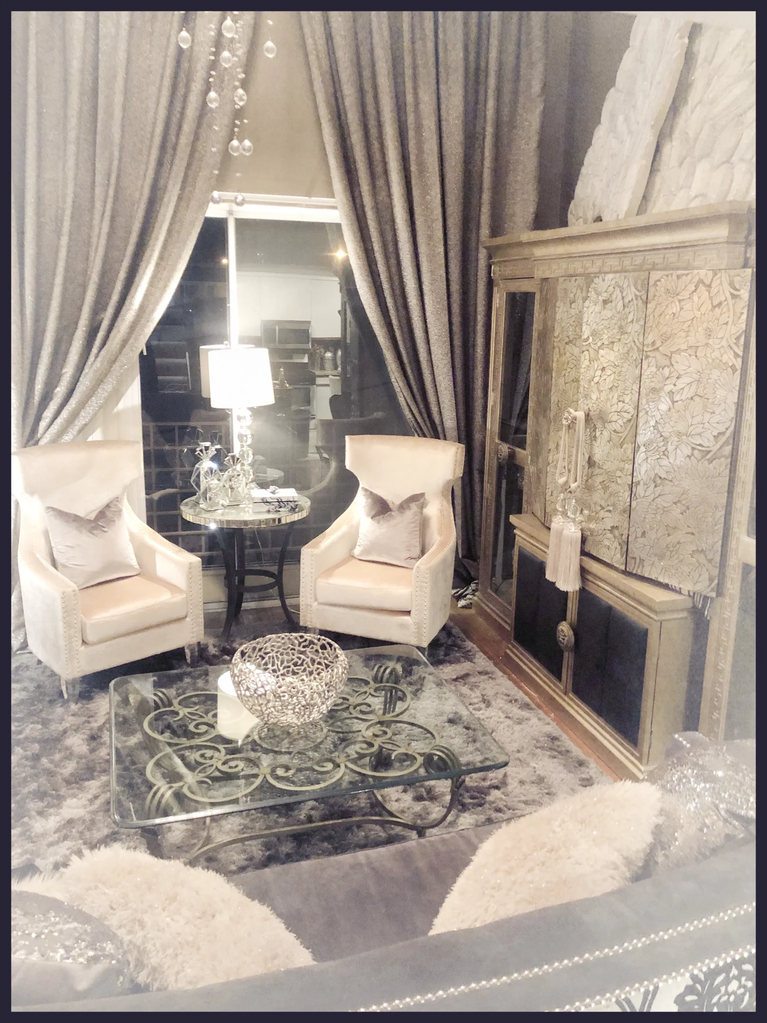 West Hollywood Condo: 1115 Larrabee St.