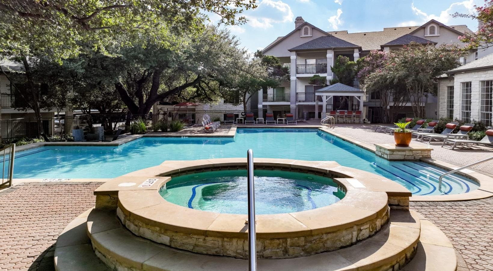 Austin Apartment: 3625 Duval Rd